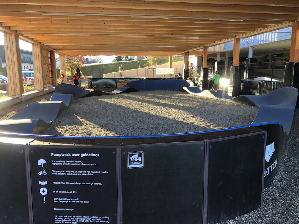 PUMP TRACK